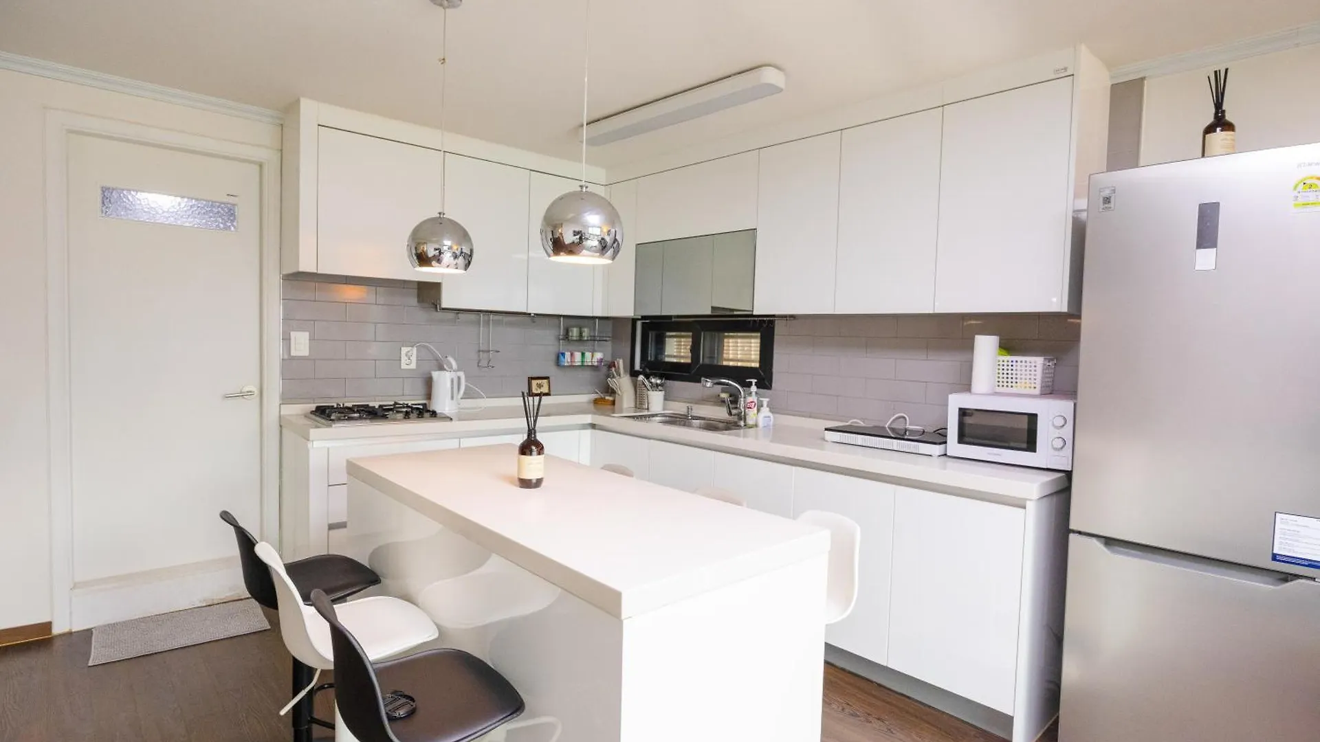 3Br Jong-Ro Family House, 4Beds, 6 People Apartment Seoul
